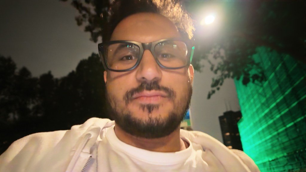 Werkbank én camera: hoe Abdulrahman Al Hussein vakmanschap en content combineert
